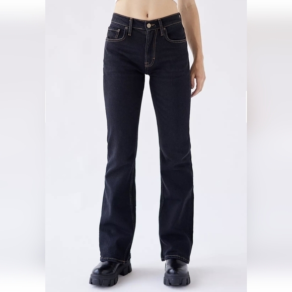 Urban Outfitters BDG 90s Mid Rise Boot Cut Jeans in Washed Black NWT - Picture 4 of 12